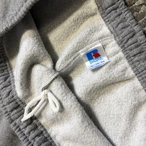 Russell Athletic Heather Gray jogger Sweatpants men’s XL
PREOWNED minor pilling